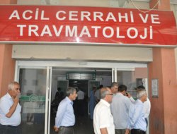 Hasta yakınları güvenlikçilere saldırdı: Bir yaralı