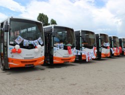 Ağrı'ya 13 yeni otobüs alındı