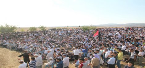 On binler Susa'nın güllerini andı