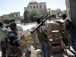 ABD, Suriye`deki Muhalifleri Silahlandırmaya Başladı