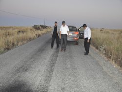 Kaymakam köy yollarını inceledi