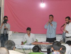 Grup Vahdet muhtaçlar için konser verdi