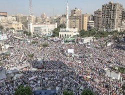 Mısır Devrimi meçhule gidiyor