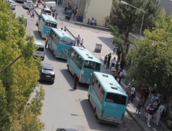 Bingöl'de 19 kişiye bir araç düşüyor