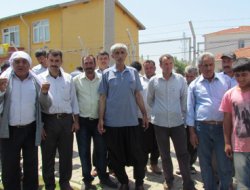 Siverekli çiftçiler elektrik kesintilerine isyan etti