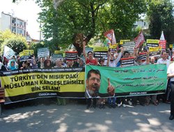 Türkiyeli 'Müslüman'lar 'Kardeşler'ini yalnız bırakmıyor