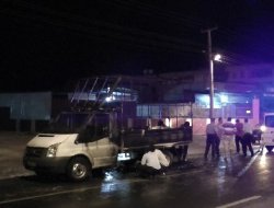 Alev alan seyir halindeki araç kül oldu