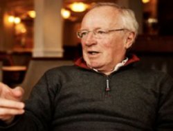 Robert Fisk: Müslüman Kardeşler Mısır'ın en iyi örgütlenmiş politik partisi
