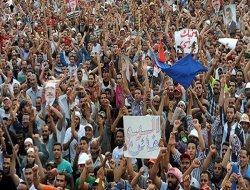 Mısır'da "darbe" karşıtları meydanlarda