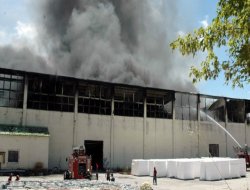 Isı yalıtım fabrikasında yangın