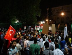 Mısır'ın Ankara Büyükelçiliği önünde Mursi'ye destek gösterisi