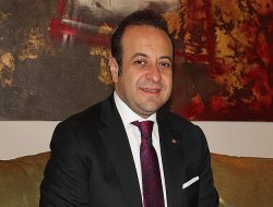 Darbeye darbe bile diyemeyen bir batı ahkam kesmesin