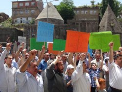 Bitlis halkı Mısır için meydana indi