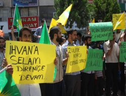 Mursi ve İhvan'a bir destek de Mersin'den