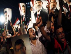 Balteci: "Darbeye değil devrime tanıklık ediyoruz"