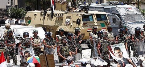 Mısır Darbeye Karşı Direniyor