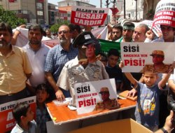Adana'dan Mursi'ye destek