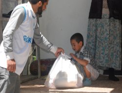 Mustazaflar Cemiyeti'nden 100 aileye yardım