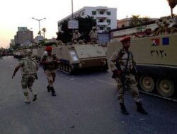 Halka ateş açmayan 2 askere infaz