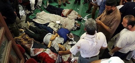 Mısır'da darbeciler 480 kişiyi katletti