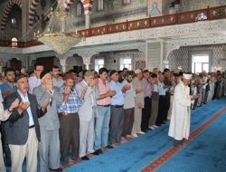 Mısır'da katledilenler için cenaze namazı