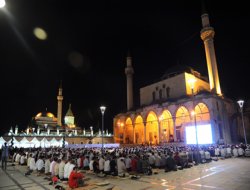 Konya'da Enderun usulü teravih namazı