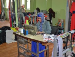 Usta eller kursu tamamladı