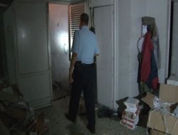 4 kapıyı kırarak kasaya ulaştı ama