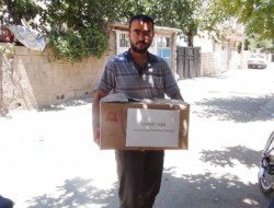 Vahdet muhtaçların yüzünü güldürüyor