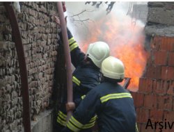İşyerinde çıkan yangın maddi hasara neden oldu