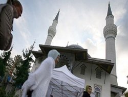 İsviçre'de okullarda başörtüsü serbest