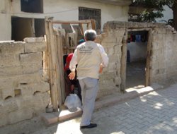 Ramazan yardımları fakirin yüzünü güldürüyor