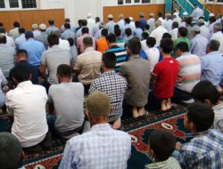 Midyatlılar teravih için camilere akın ediyor
