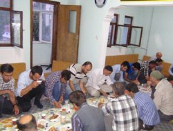 Solhan Çağrı Der esnaflar ile iftarda buluştu