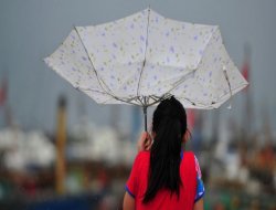 Saatteki hızı 118 kilometre, Çin'de yürekler ağızda!