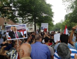 Mısır cuntası Hollanda'da protesto edildi