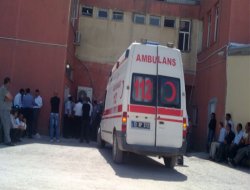 Bitlis'te trafik kazası: 2 ölü, 3 yaralı