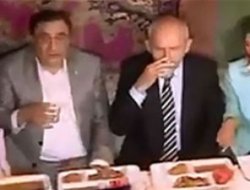 Kılıçdaroğlu ezan okunmadan bardağı kafaya dikti!