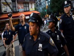 Amerika'da 'ırkçı karar' gösterileri büyüyor