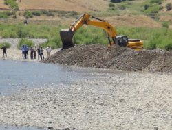 Kayıp genç için nehir yönü değiştiriliyor