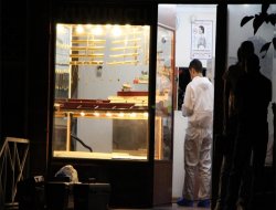 İstanbul'da kuyumcuya silahlı baskın: 2 ölü