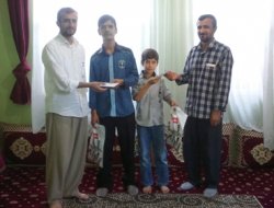 Siyer sınavında dereceye giren kardeşler ödüllendirildi