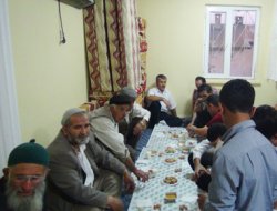 Umut Der'den iftar yemeği