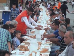 Adana Umut Der'den 700 kişilik İftar