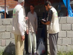 IHO EBRAR Ergani'de Ramazan Kumanyası dağıttı