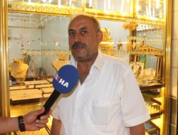 Altın fiyatlarındaki belirsizlik kuyumcuları endişelendiriyor