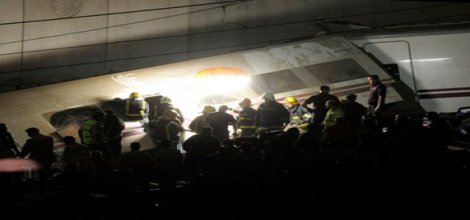İspanya'da Tren raydan çıktı: 77 ölü