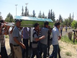 Suriye'den seken kurşunla ölen genç defnedildi