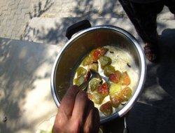 Karpuzun kabuğundan reçel yapıp, para kazandılar