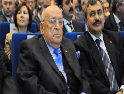 Çevik Bir Demirel`i Suçladı !